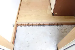 エレファント中之丸【2階】の玄関