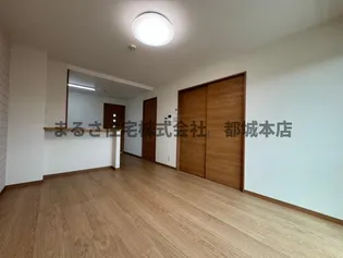 グランディール早水町【2階】の居間