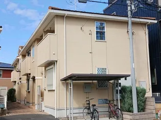 アロマ・ドゥ−・ヴィラ【2階】の外観