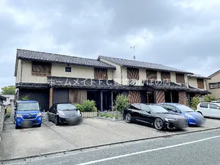 和【203号室】の外観