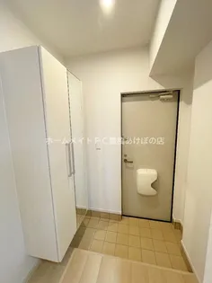 スリープレイスナイン【1階】の玄関