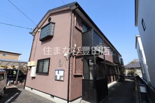 アンプルール ブワ レイ【1階】の外観