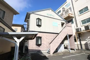 エステート【2階】の外観