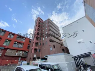 清水マンションIII【 202号室】の外観