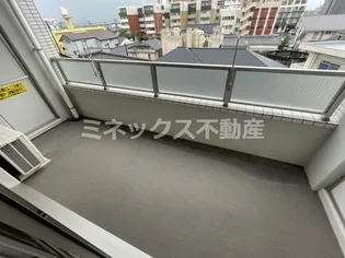 パルイースト【4階】の玄関