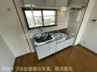 日高ハイツⅡ【2階】のキッチン