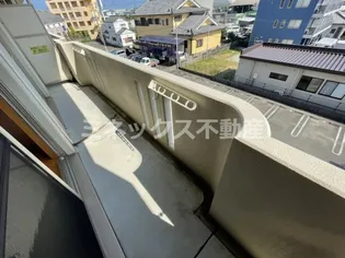 ファミリアOdo【3階】の玄関