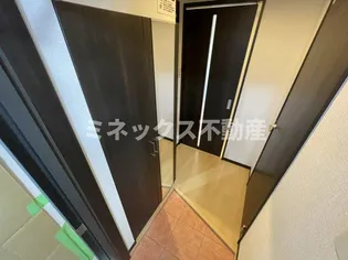 M10若葉町【3階】の玄関