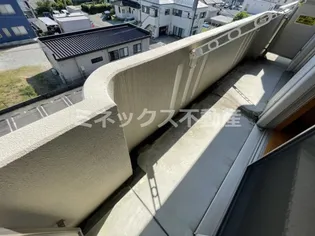 ファミリアOdo【3階】の玄関