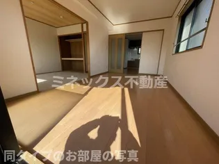 太豊マンション【3階】の居間