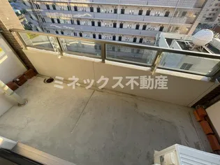 グランドアーク神宮東【6階】の玄関