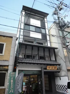 燦祿館【4階】の外観