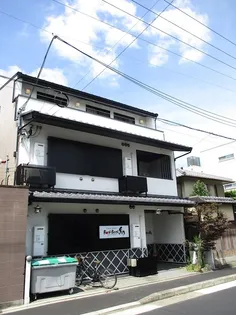 ボチボチ烏丸【2階】の外観