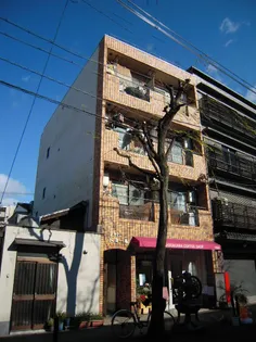 シャトードミール【3階】の外観