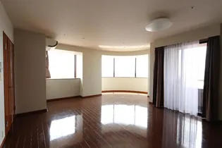 千種タワーヒルズ【2105号室】の居間