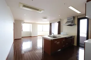 千種タワーヒルズ【2105号室】の居間