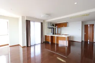 千種タワーヒルズ【2105号室】の居間