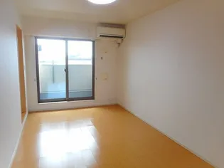 フィオーレ中郷【3階】の居間