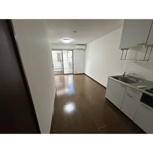 アンジュエールC【1階】の居間