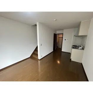 アンジュエールB【1階】の居間