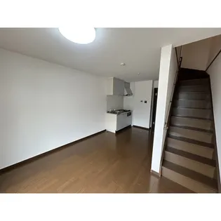 アンジュエールB【1階】の居間