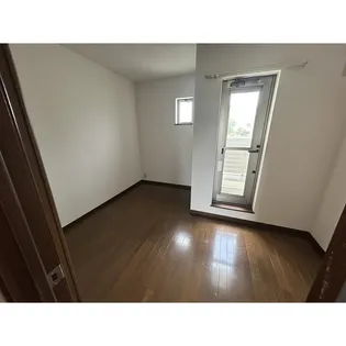 アンジュエールB【1階】の居間