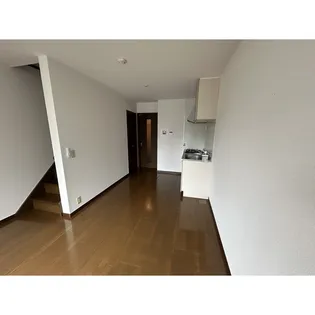 アンジュエールB【1階】の居間