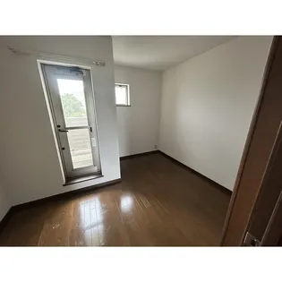 アンジュエールB【1階】の居間