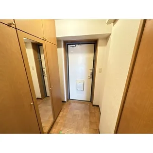フローラ大塚壱番館【3階】の玄関