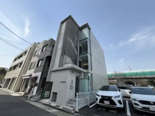 attraction【2階】の外観