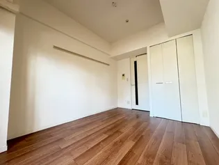 プレサンス泉セントマーク【5階】の外観