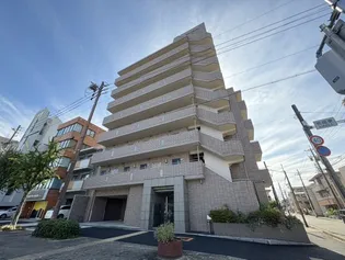 フォーシーズン【3階】の外観