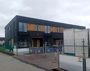 富山県富山市金泉寺【アパート】の外観