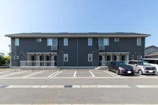 富山県高岡市出来田【アパート】の外観