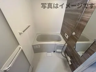 高岡市東下関新築アパート【2階】の風呂