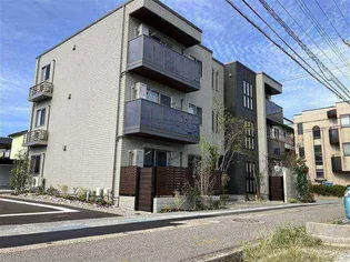 シャーメゾンアグストの画像