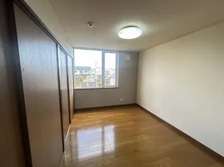 イエローハウスⅡ【2階】の寝室