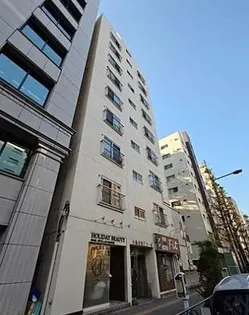 六義園第2コーポ【8階】の外観