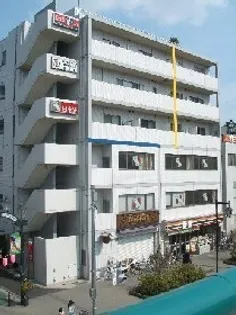 アザレ・ドール【5階】の外観