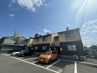 ファミール渭東【2階】の外観