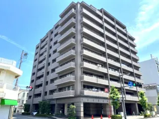 ロイヤルガーデン伊月町【7階】の外観