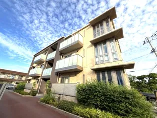 ローレルTAKU【3階】の外観