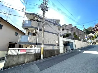 クリフサイド西岡本【3階】の外観