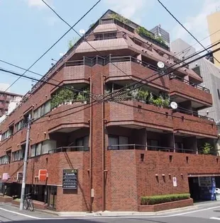 東京都新宿区四谷4丁目【マンション】の外観