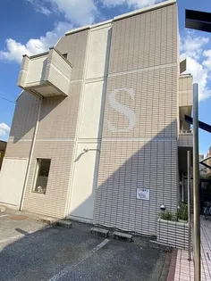 東京都新宿区四谷三栄町【マンション】の外観