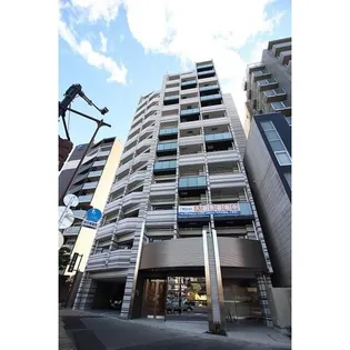 東京都新宿区新宿6丁目【マンション】の外観