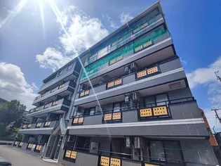 リビングアレイK【108号室】の外観