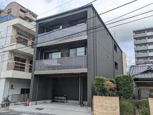 リコリス中一万【101号室】の外観