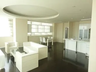 千種タワーヒルズ【23階】の居間