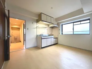 アムールハイツ【301号室】の居間